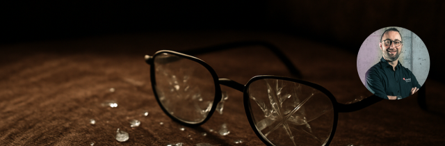 Brille auf dem Stuhl kaputt: „Dafür hab ich doch Haftpflicht!“ – Ja… nein… kommt drauf an.